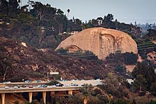 220px-Eagle_Rock_at_dusk.jpg