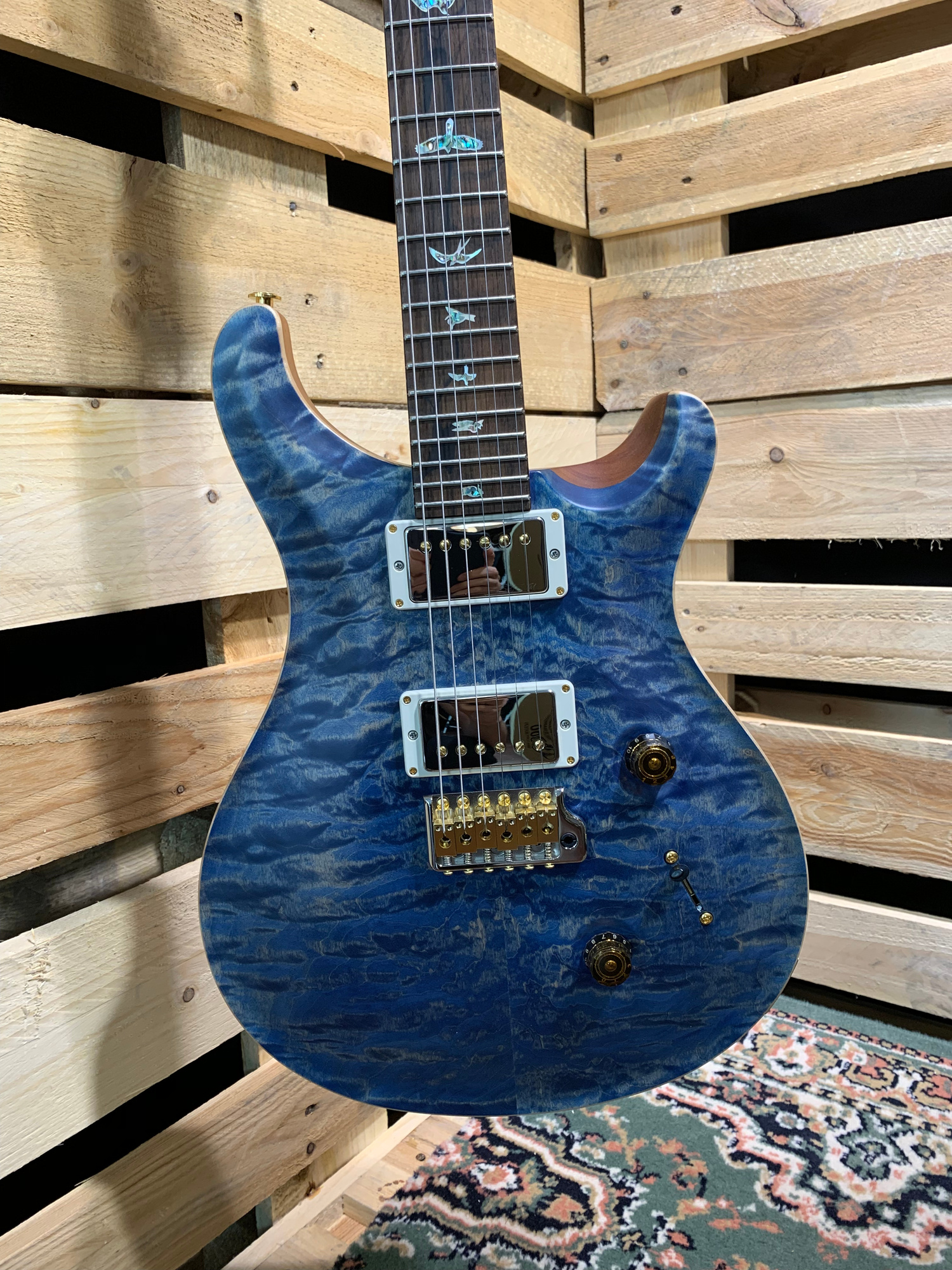 PRS-Custom-24-Wood-Library-10-Top-Quilt-WL1019-Whale-Blue-207037_X2.jpeg