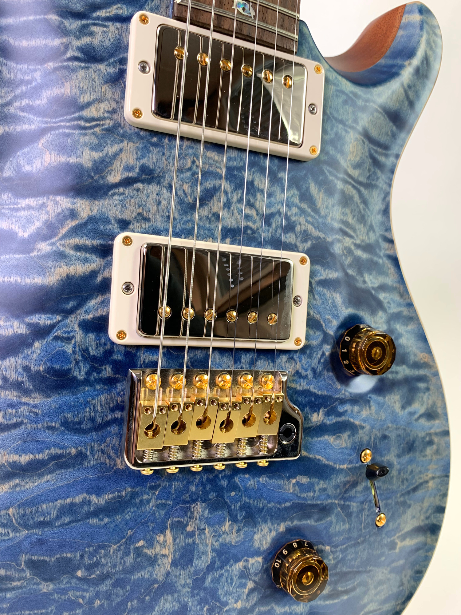 PRS-Custom-24-Wood-Library-10-Top-Quilt-WL1019-Whale-Blue-207037_Z2.jpeg